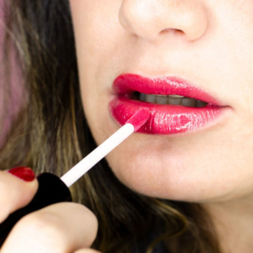 Brillo Gloss Cereza Vista en Uso